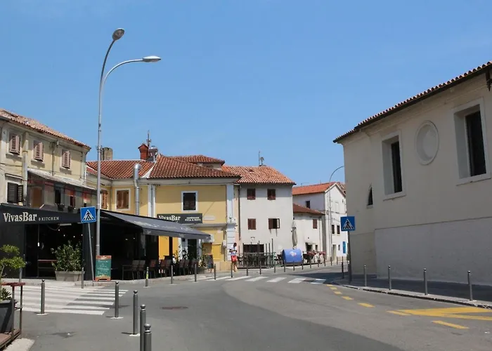 Paha-paha Modern Design, Sea View, Fast Wifi And Street Parking